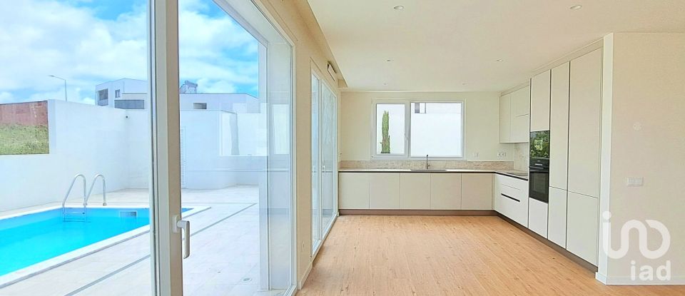 Moradia T3 em Lourinhã e Atalaia de 120 m²