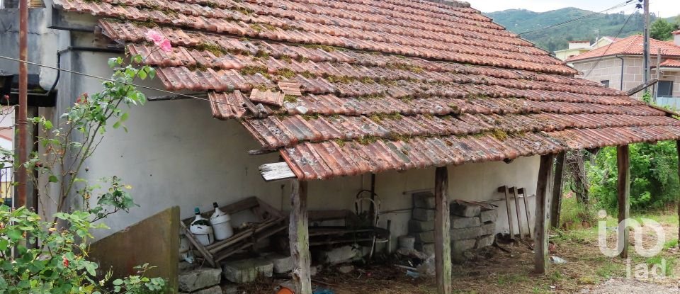 Moradia T2 em Viariz de 340 m²