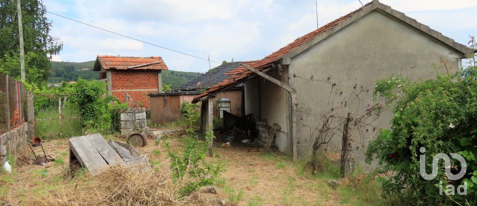 Moradia T2 em Viariz de 340 m²