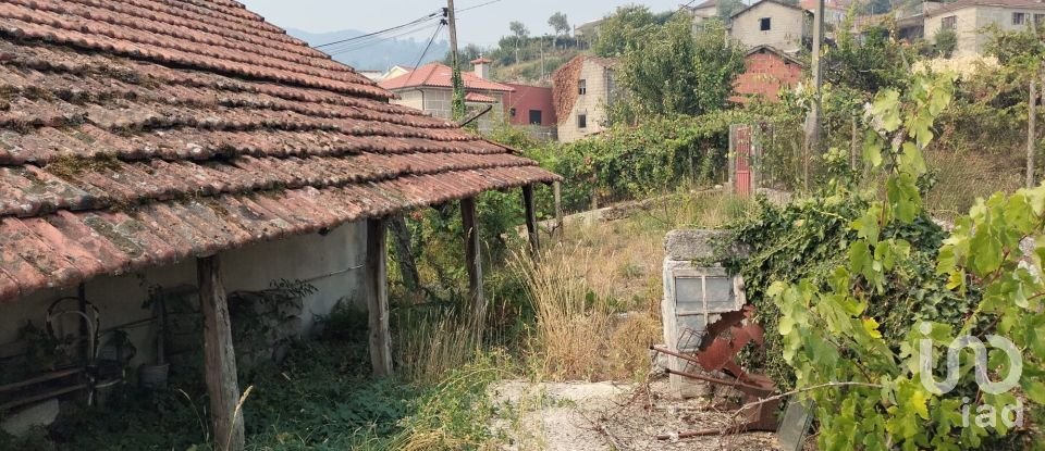 Moradia T2 em Viariz de 340 m²