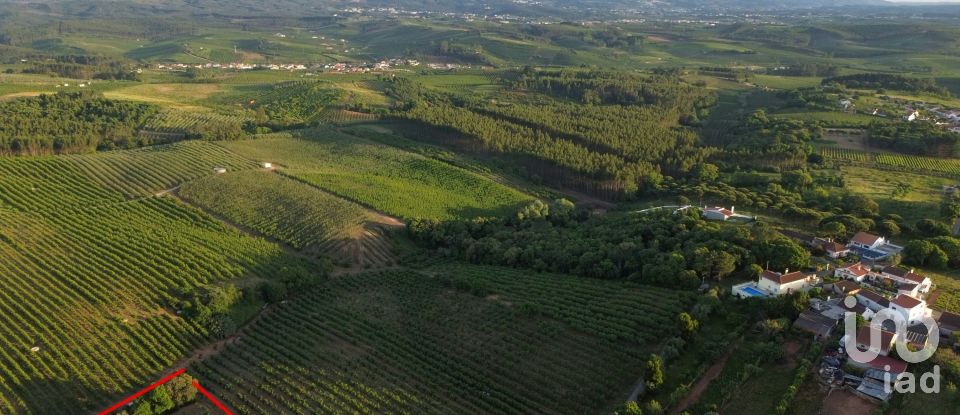 Terrain à Peral de 2 514 m²