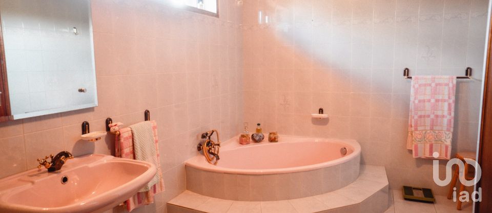 Casa T3 em Sabugal e Aldeia de Santo António de 130 m²