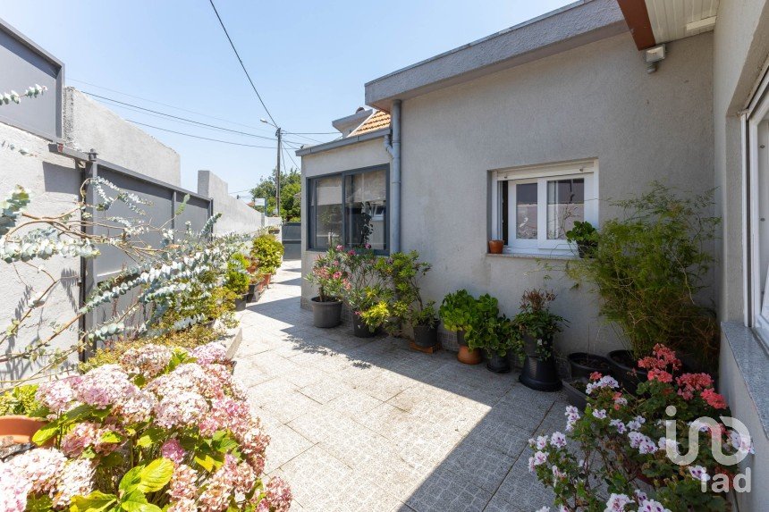 Maison T2 à Custóias, Leça do Balio e Guifões de 84 m²