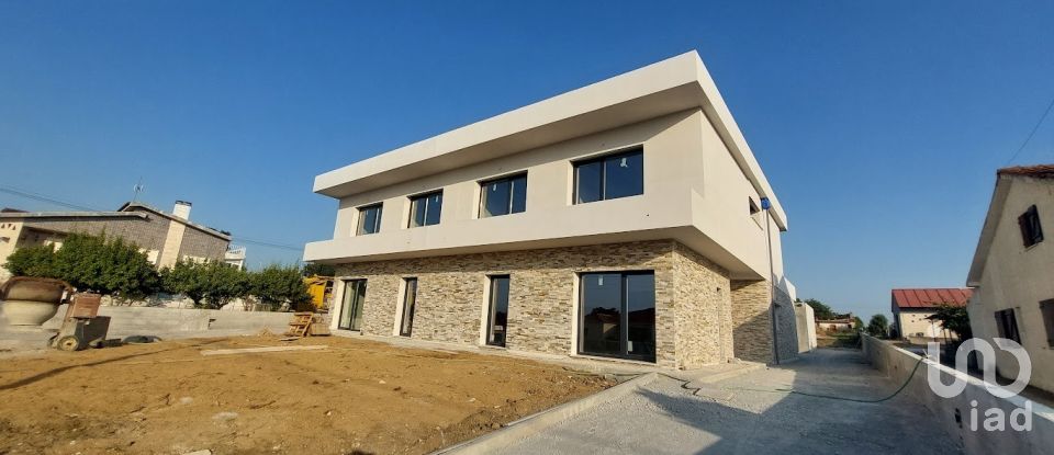 Casa T4 em Cantanhede e Pocariça de 321 m²