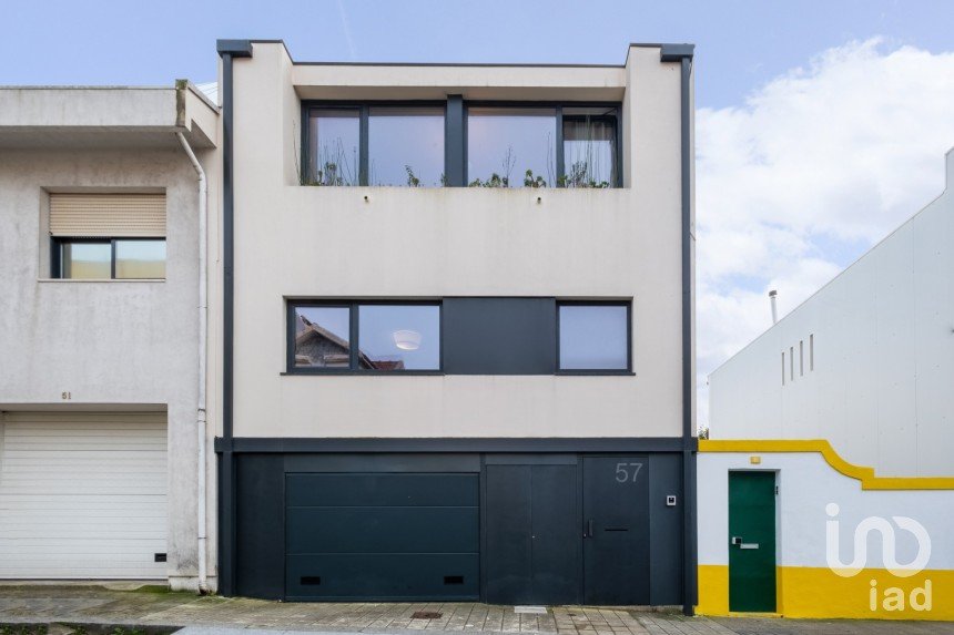 House T7 in Paranhos of 314 m²