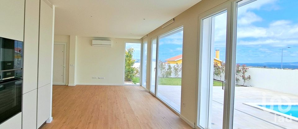 Moradia T3 em Lourinhã e Atalaia de 120 m²
