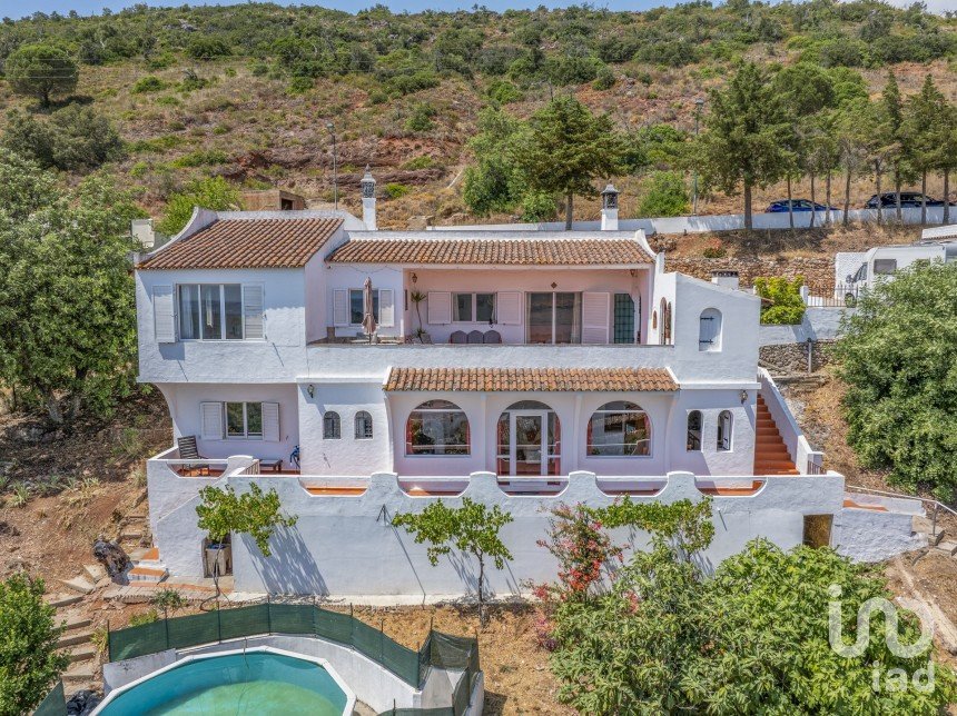 Maison T3 à Alte de 274 m²