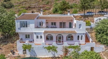 Moradia T3 em Alte de 274 m²