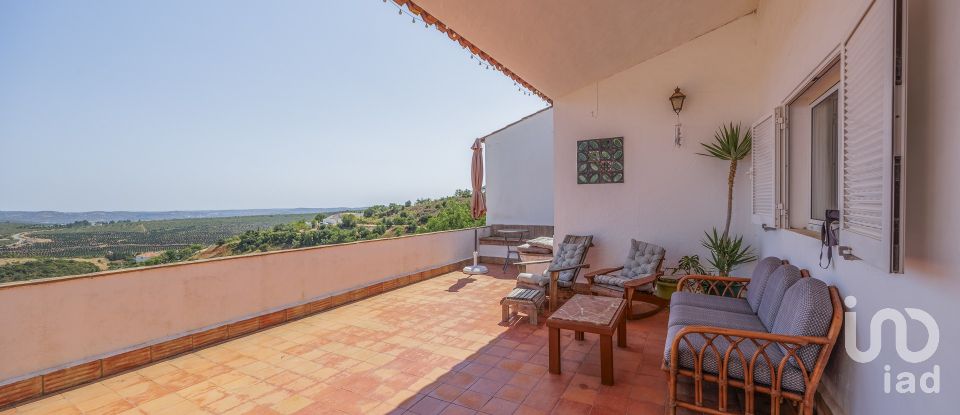 Maison T3 à Alte de 274 m²