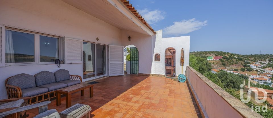 Maison T3 à Alte de 274 m²