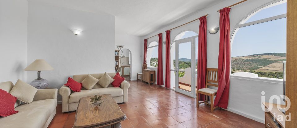 Maison T3 à Alte de 274 m²