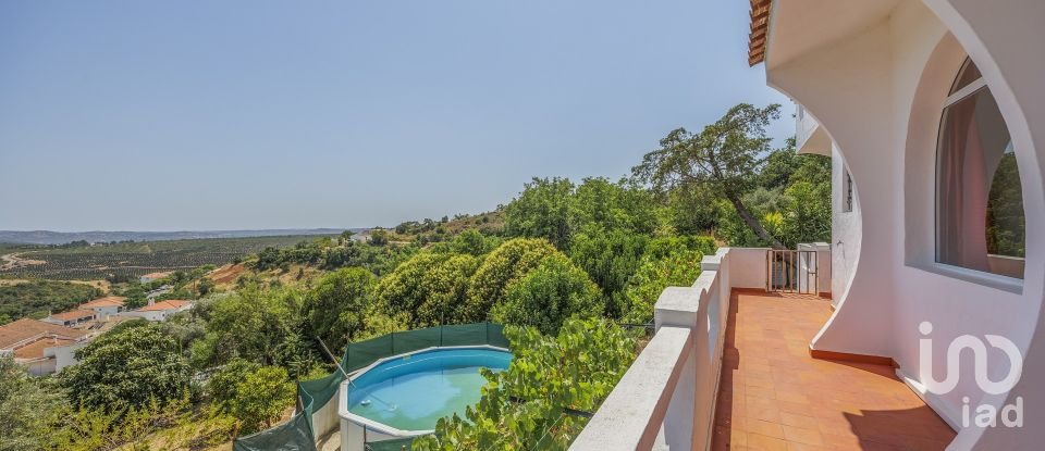 Maison T3 à Alte de 274 m²