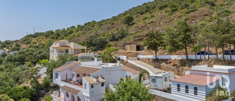 Maison T3 à Alte de 274 m²