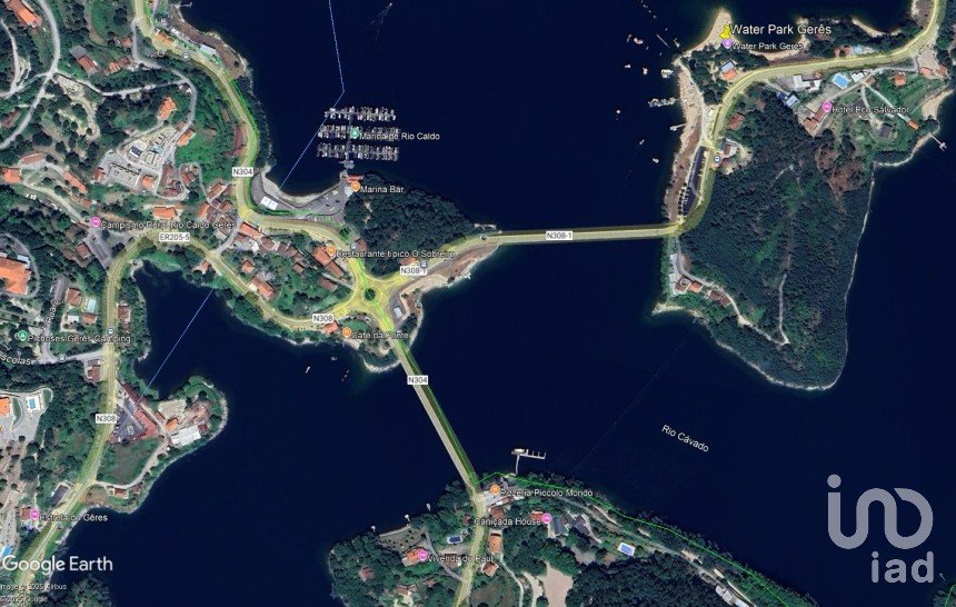 Terrain à Caniçada e Soengas de 1 410 m²