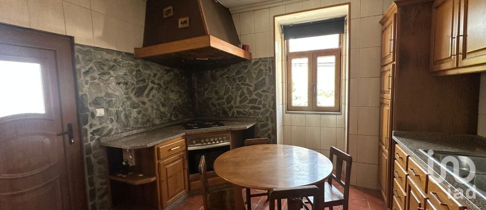 Quinta T5 em Vilarinho de São Romão de 374 m²