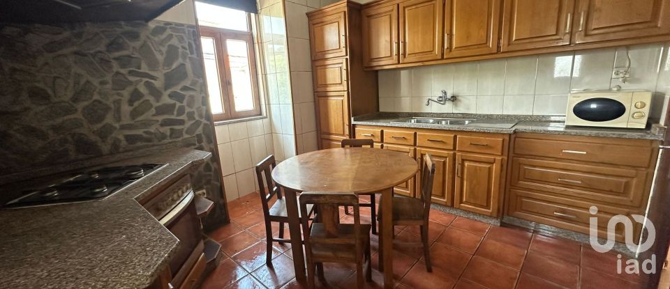 Quinta T5 em Vilarinho de São Romão de 374 m²