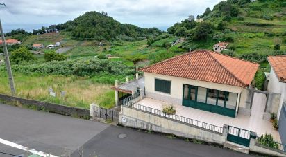 House T2 in Santana of 2,890 m²