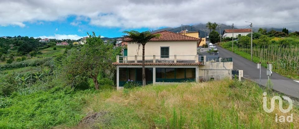 House T2 in Santana of 2,890 m²