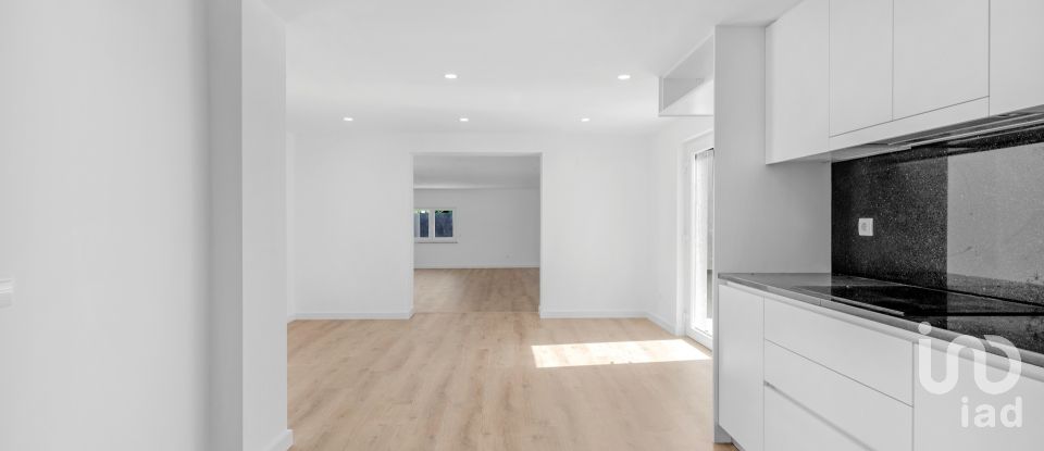 Moradia T4 em Atouguia da Baleia de 295 m²