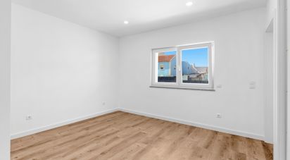 Maison T4 à Atouguia da Baleia de 295 m²