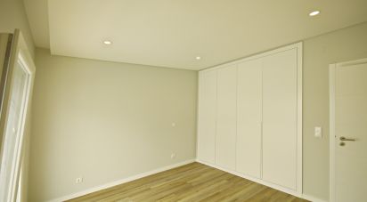 Maison T3 à Fernão Ferro de 185 m²