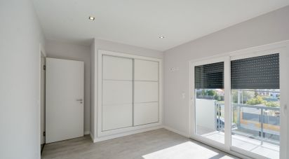 Maison T3 à Fernão Ferro de 185 m²