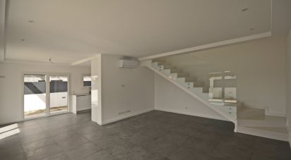 Maison T3 à Fernão Ferro de 130 m²