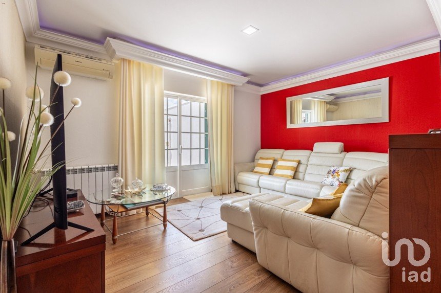 Moradia T4 em Rio Maior de 264 m²