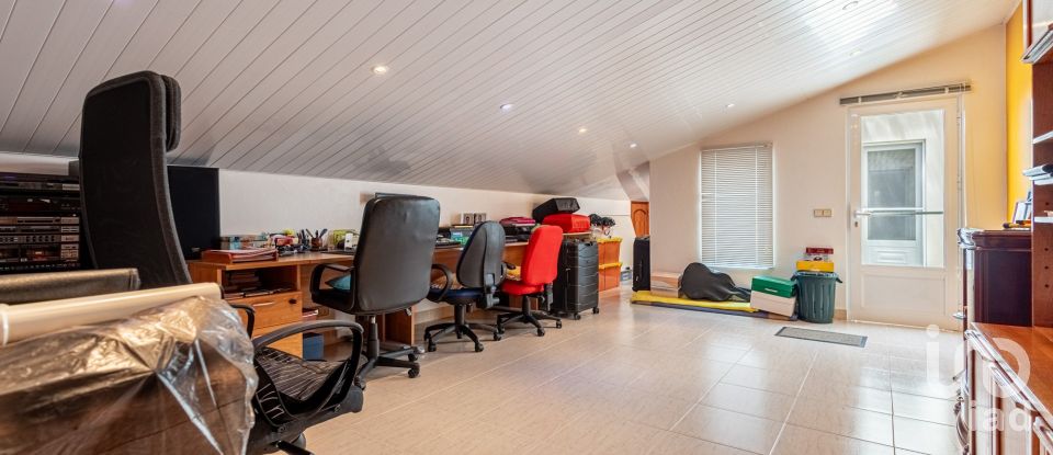 Moradia T4 em Rio Maior de 264 m²