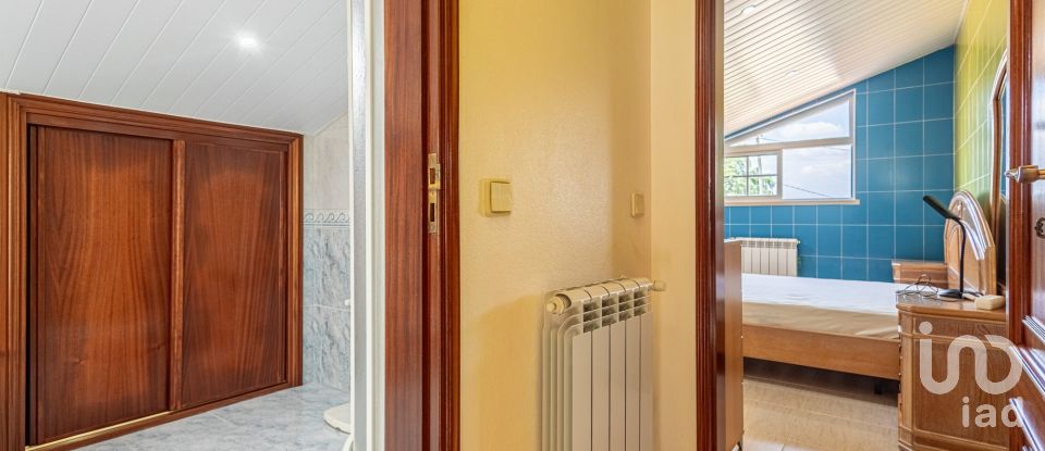 Moradia T4 em Rio Maior de 264 m²