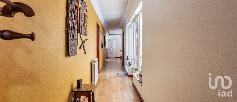 Moradia T4 em Rio Maior de 264 m²