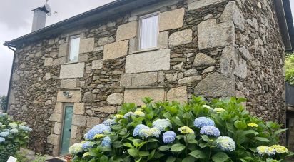 Maison T2 à Carvalhais e Candal de 134 m²