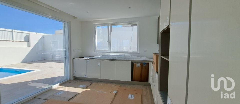 Moradia T3 em Lourinhã e Atalaia de 120 m²