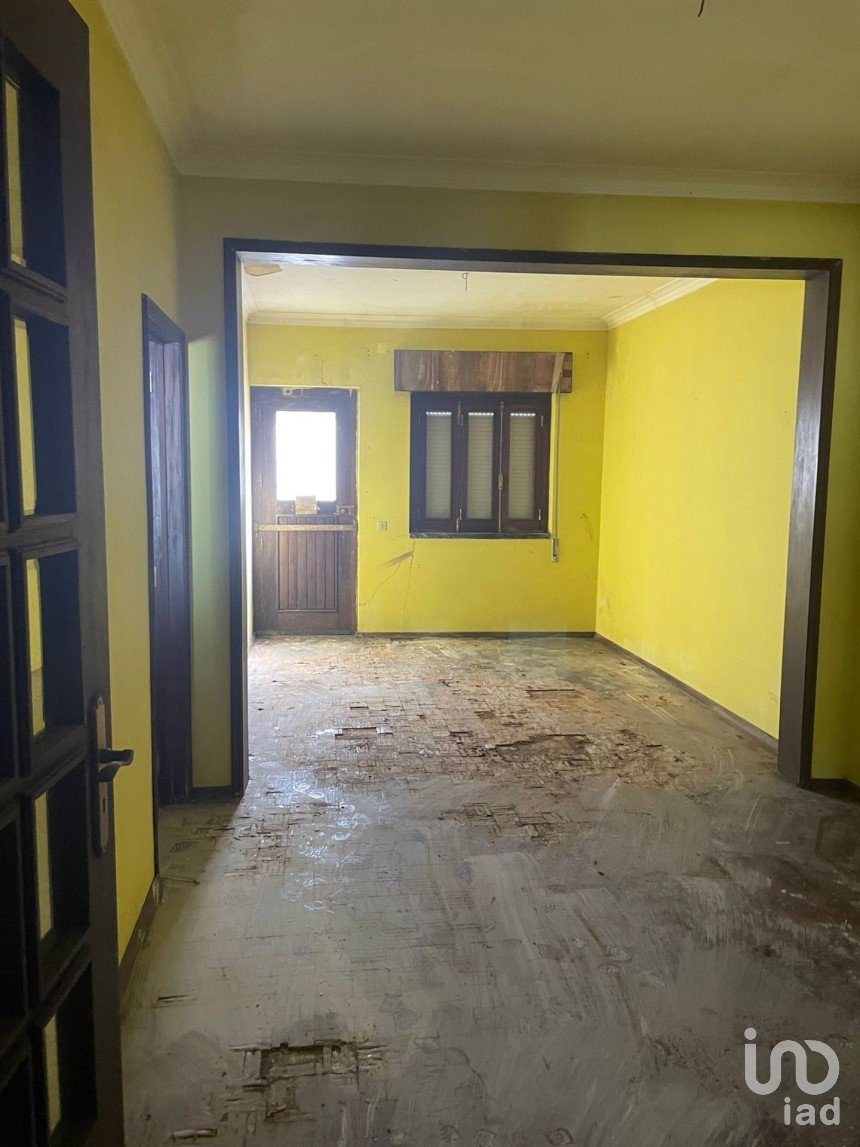 Townhouse T6 in Almeirim of 391 m²