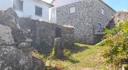 Maison T3 à Fontoura de 3 100 m²