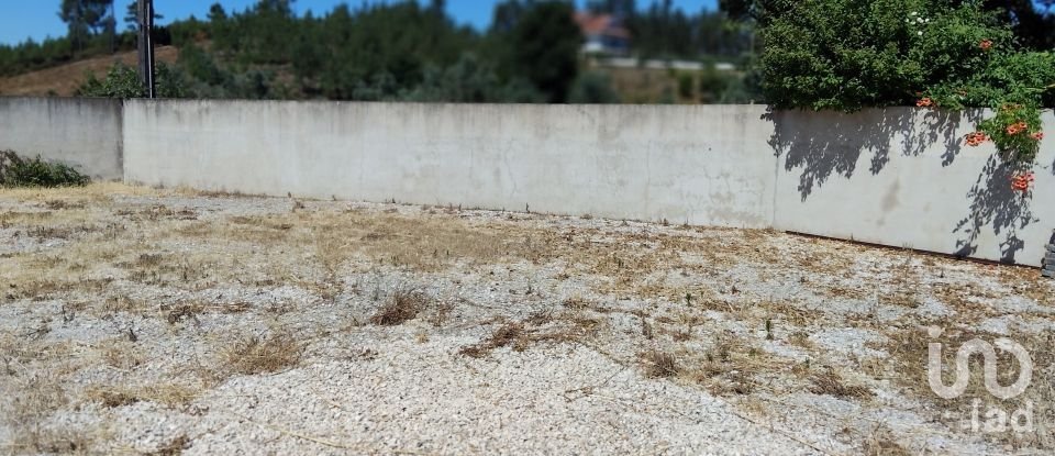 Terreno em Castelo de 1 600 m²