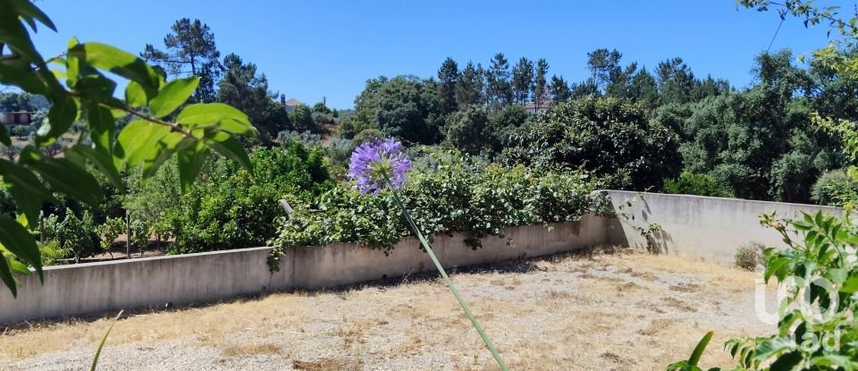Terreno em Castelo de 1 600 m²