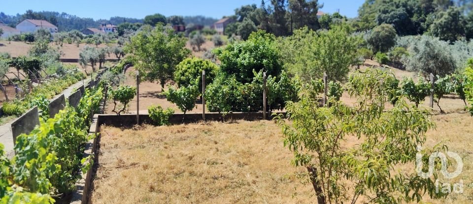 Terreno em Castelo de 1 600 m²