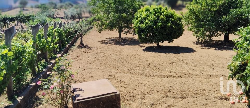 Terreno em Castelo de 1 600 m²