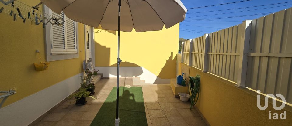 Casa de aldeia T2 em Vila Verde dos Francos de 145 m²