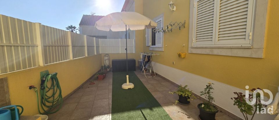 Casa de aldeia T2 em Vila Verde dos Francos de 145 m²