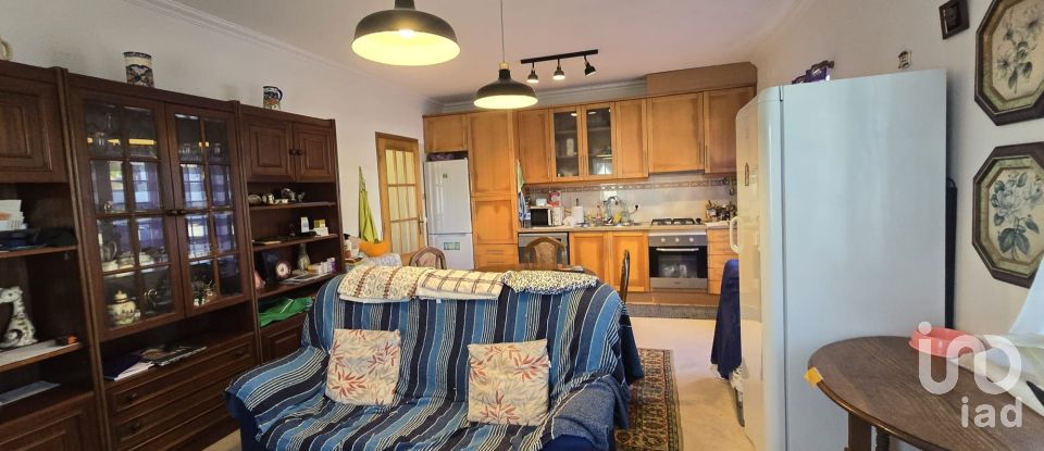 Casa de aldeia T2 em Vila Verde dos Francos de 145 m²