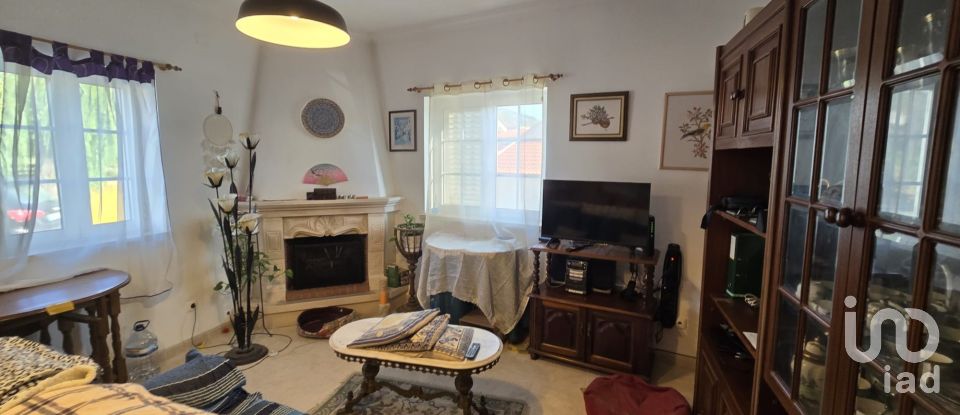 Casa de aldeia T2 em Vila Verde dos Francos de 145 m²