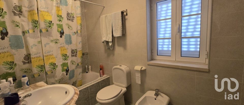 Casa de aldeia T2 em Vila Verde dos Francos de 145 m²