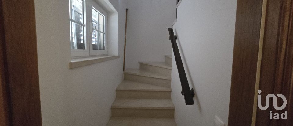 Casa de aldeia T2 em Vila Verde dos Francos de 145 m²