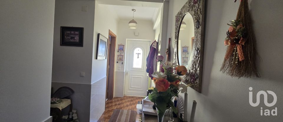 Casa de aldeia T2 em Vila Verde dos Francos de 145 m²