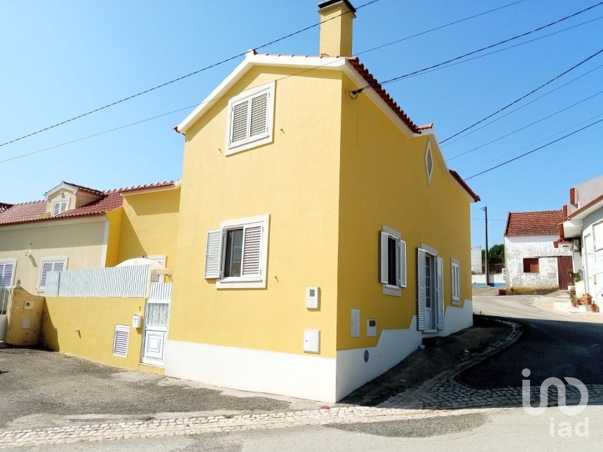 Casa de aldeia T2 em Vila Verde dos Francos de 145 m²