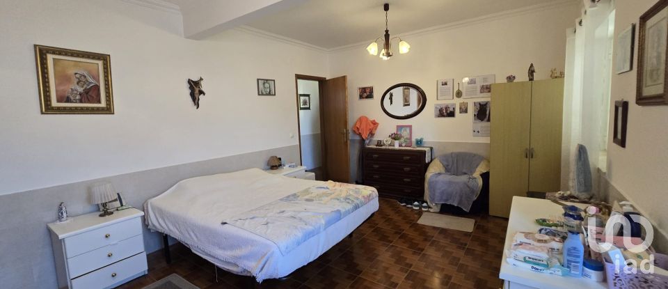 Casa de aldeia T2 em Vila Verde dos Francos de 145 m²