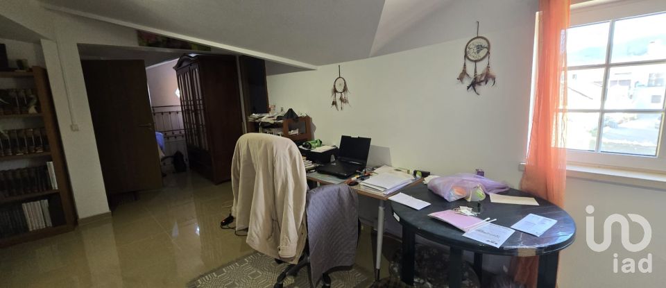 Casa de aldeia T2 em Vila Verde dos Francos de 145 m²