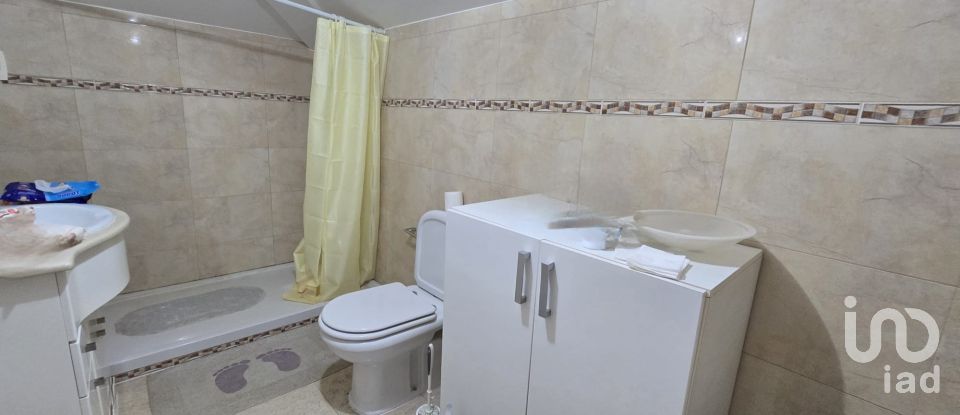 Casa de aldeia T2 em Vila Verde dos Francos de 145 m²